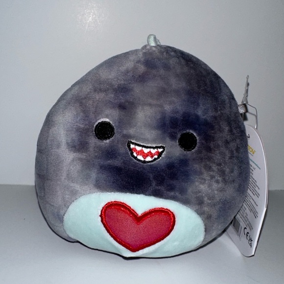5" Xander the Dino 2023 Valentine's Squishmallow - Picture 3 of 6